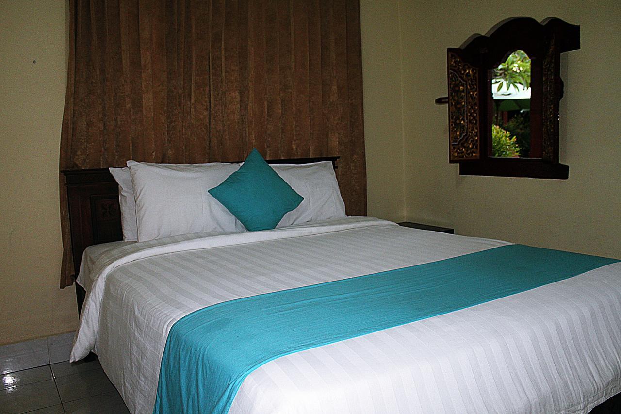 Kesumasari Beach Hotel Sanur Exteriör bild